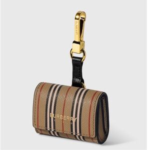 Burberry AirPods Pro case